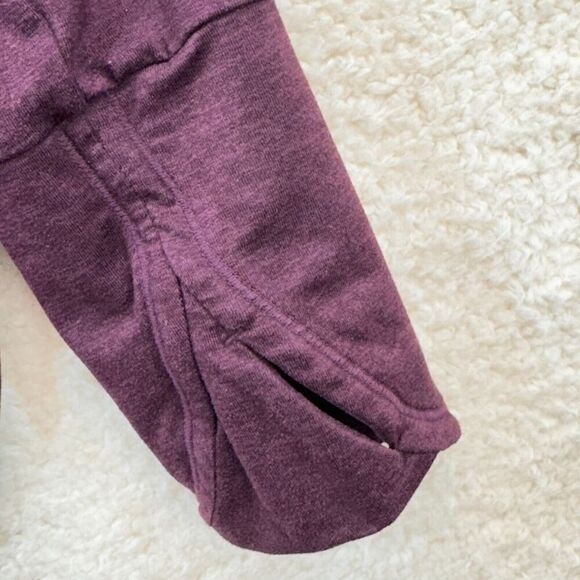 Athleta Womens Activewear Top Small Purple Long Sleeve Thumb Hole Round Neck Gym - Picture 5 of 9